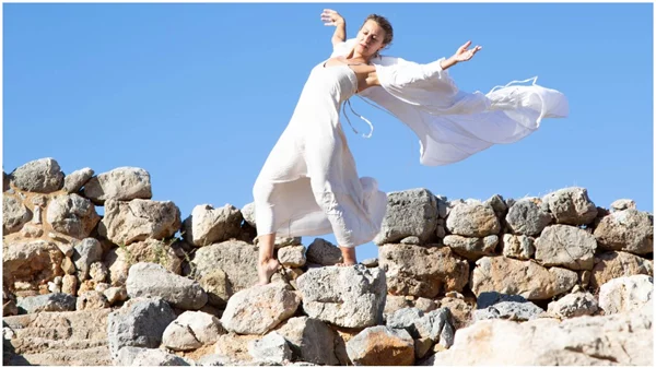 4 +1 tips  για την παράσταση της Αποστολίας Παπαδαμάκη στην αρχαία Ζάκρο